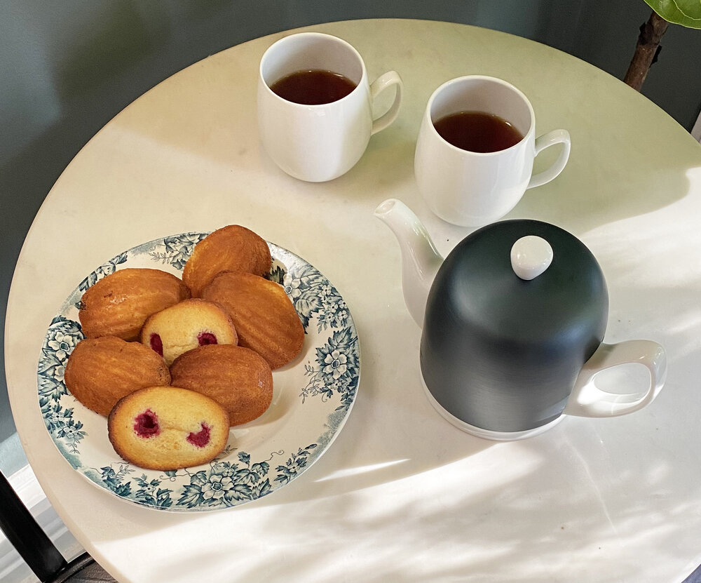teapot Degrenne and madeleines for fall