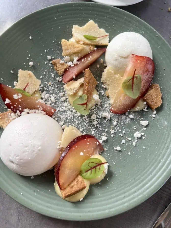 Paris 9th arondissement restaurant