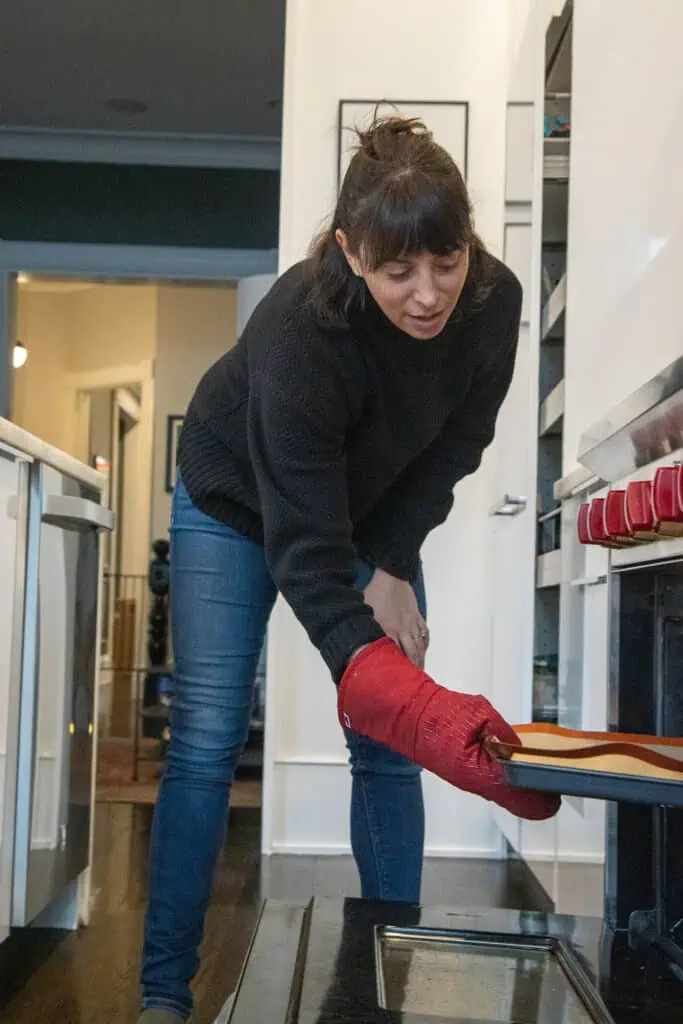 everyday parisian kitchen