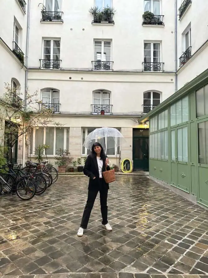 what to pack for paris in the rain