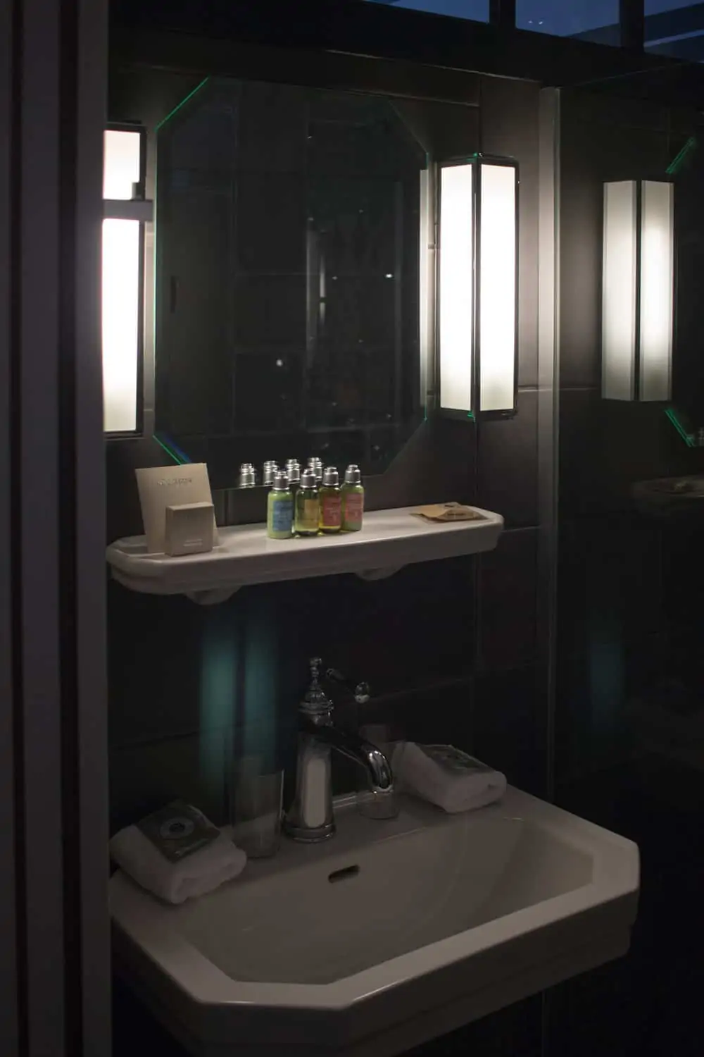 where to stay in paris hotel fabric by everyday parisian