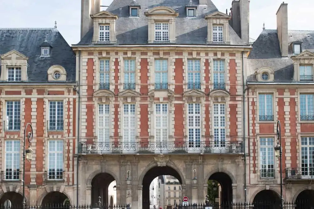 place des vosges paris france